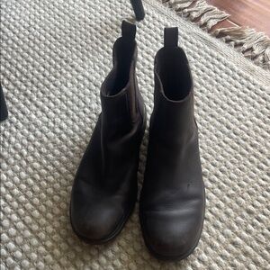 Ugg Women’s Brown Leather Chelsea Boots, size 11 medium